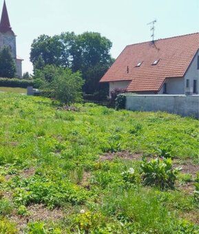 Obec Černouček, nedaleko Roudnice n.L 30km od Prahy, nedalek