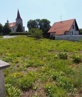 Obec Černouček, nedaleko Roudnice n.L 30km od Prahy, nedalek