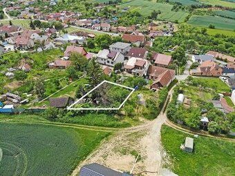 Nabízím k prodeji stavební pozemek o rozloze 1084 m², který 