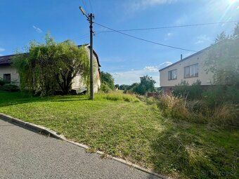 Nabízím k prodeji stavební pozemek o rozloze 1084 m², který 