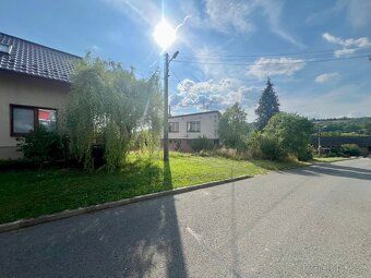 Nabízím k prodeji stavební pozemek o rozloze 1084 m², který 