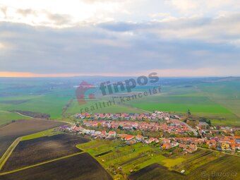 Nabízíme k prodeji pozemek o výměře 2 177 m2 v obci Němčany,
