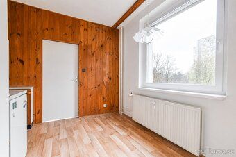 Hledáte prostorný byt s výbornou dispozicí, lodžií a komplet