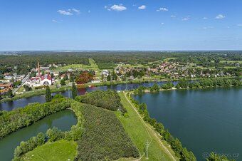 Nabízíme k prodeji stavební pozemek o výměře 1901 m2 v obci 