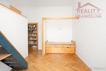 Nabízíme Vám ke koupi byt 3+1 v os. vl. s lodžií na Bezručov