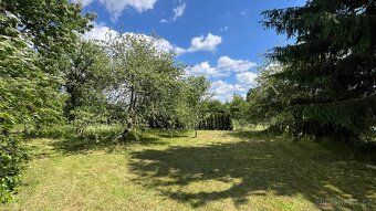 Nabízím k pronájmu rovinatou zahradu o výměře 799 m² v klidn