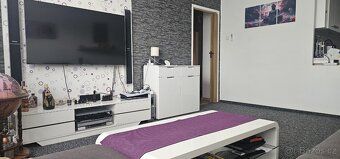 Plocha 60,27 + lodžie 3,24 Nabízíme k prodeji světlý a prakt