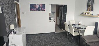 Plocha 60,27 + lodžie 3,24 Nabízíme k prodeji světlý a prakt