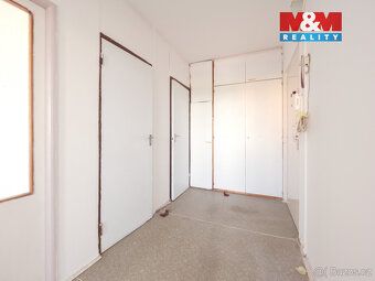 Nabízíme k prodeji světlý byt 3+kk o užitné ploše 56 m² s lo