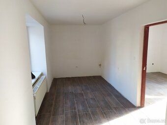 Pronajmu prostorný rodinný dům o zastavěné ploše cca 170 m2 