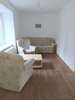Pronajmu prostorný rodinný dům o zastavěné ploše cca 170 m2 