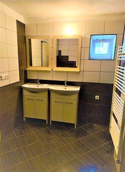 Pronajmu prostorný rodinný dům o zastavěné ploše cca 170 m2 