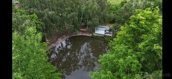 Dlouhodobý pronájem zahrady pro glamping, rekreaci a rybařen