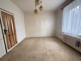 Nabízíme k prodeji bytovou jednotku o dispozici 2+1 a celkov