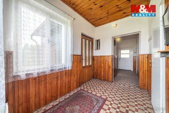 Nabízíme k prodeji cihlový rodinný dům 4+1, v klidné části o