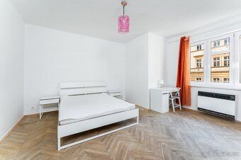 Dobrý den, nabízím byt 2+1 - 70m2 v ulici Grafická 30 (5 min
