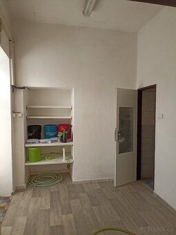 Nabízím k pronájmu výrobní nebo skladovací prostory 114 m2 +