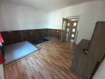 Nabízím pronájem RD 3+1 se zahradou a garáží ve velmi pěkné 