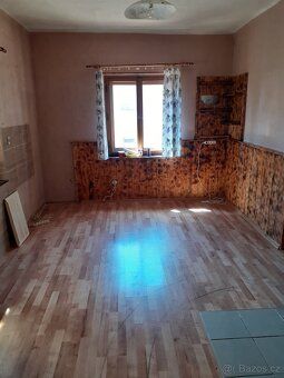 Nabízím pronájem RD 3+1 se zahradou a garáží ve velmi pěkné 
