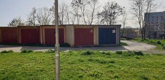 Pronajmu garáž v ulici Vožická kousek od vlakového nádraží p