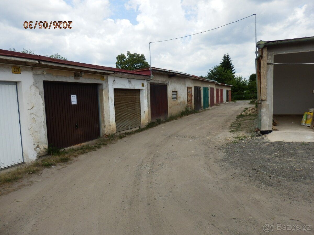 Pronajmu garáž v ulici Vožická kousek od vlakového nádraží p