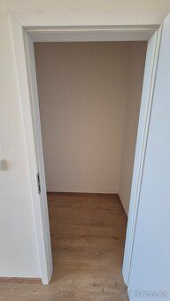 Nabízíme k pronájmu exkluzivní byt 2+kk o výměře 57 m² v uli