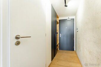 Nabízíme k pronájmu byt 1+kk, celková plocha 43 m² s balkone
