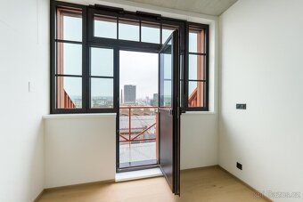 Nabízíme k pronájmu byt 1+kk, celková plocha 43 m² s balkone