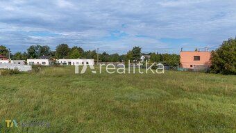 Prodej rovinatého pozemku o výměře 6.606m² v Orlové.
Nabízím