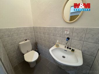 Nabízíme pronájem komerčních prostor v samém centru Chrudimi