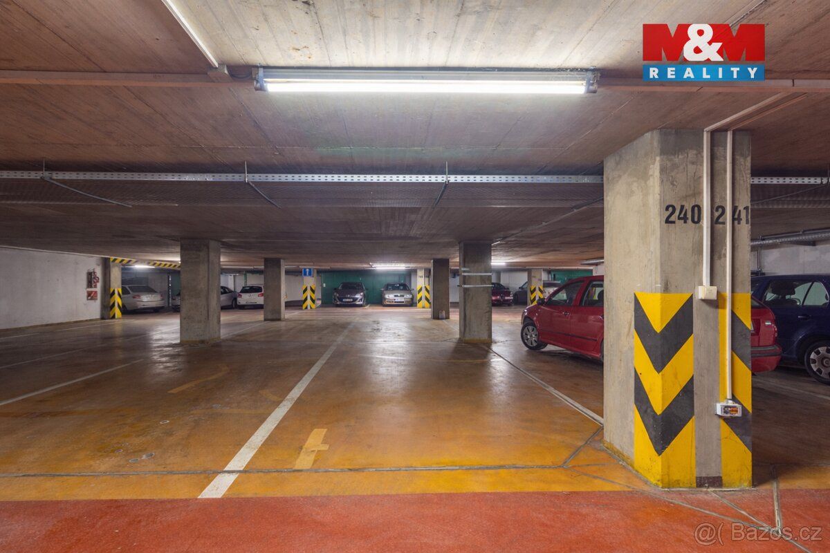 Nabízíme k pronájmu parkovací stání, které se nachází v byto