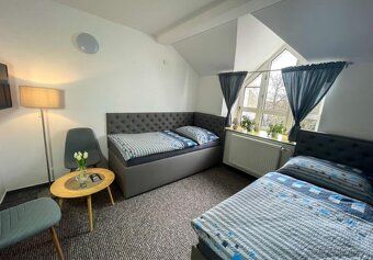Prodej hotelu Colchi - 13 pokoju-32 luzek V prizemi velka za