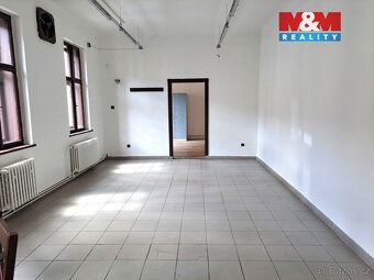 Nabízíme k pronájmu prostorný obchodní prostor o celkové vým