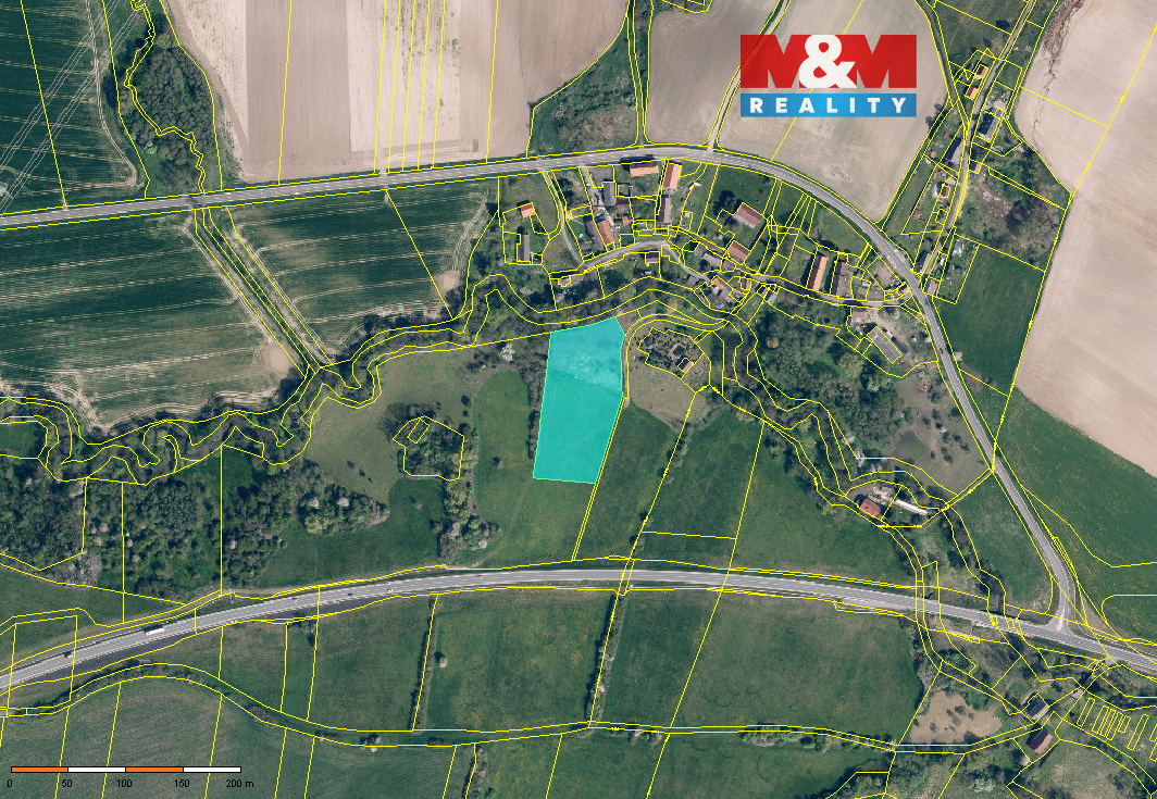 Nabízíme k prodeji 1/4 podíl pozemku o rozloze 2125 m² z cel