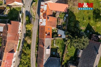 Nabízíme k prodeji rekreační chalupu o užitné ploše 65 m² a 