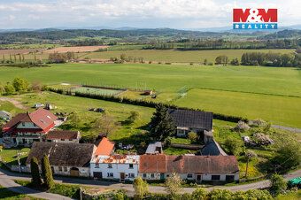 Nabízíme k prodeji rekreační chalupu o užitné ploše 65 m² a 