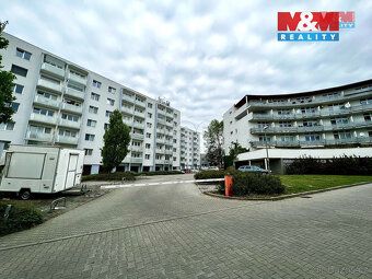 Prodej čtyř venkovních parkovacích stání ve Slatině, která j