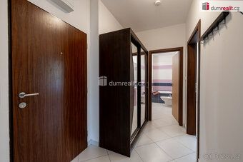 , pronájem moderního vzdušného bytu 2+KK o výměře 57,5 m² s 