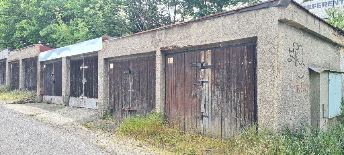 Dobrý stav, 24m2, 3*zámek, kamerový systém od Ford, zavedena