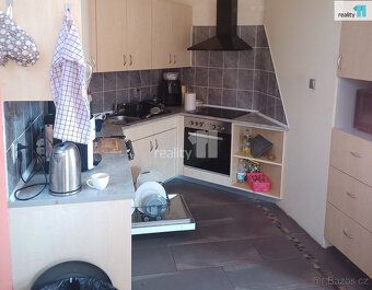 +popl. 12500, , Pronájem prostorného apartmánu 4+1 s vířivou
