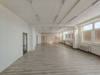 Nabízíme k pronájmu skladovací prostory o celkové ploše 30 m