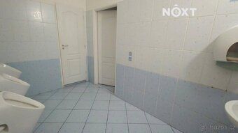 Zavedený, funkční hotel s restaurací a dlouholetou tradicí j