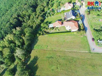 Prodej stavebního pozemku o výměře 1850 m2 v Dobrovici, míst