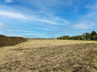 Prodej stavebního pozemku o výměře 900m2, město Kunovice u U