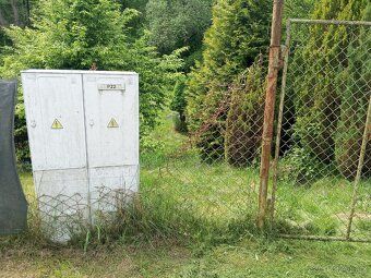 Hledáte klid? Nabízíme zahradu v Žandově. Nabízíme k prodeji