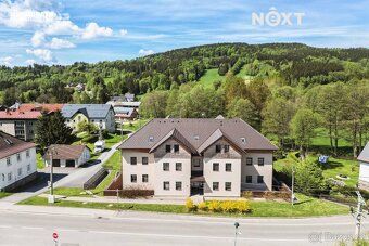 V exkluzivním zastoupení Vám nabízíme novostavbu v horském a