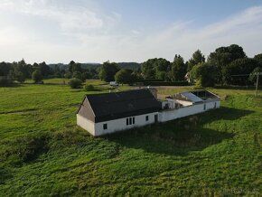 Prodám velkorysý stavební pozemek s ruinou domu a zemědělský