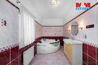 Exkluzivně nabízíme prostorný rodinný dům 6+kk (cca 230 m²) 