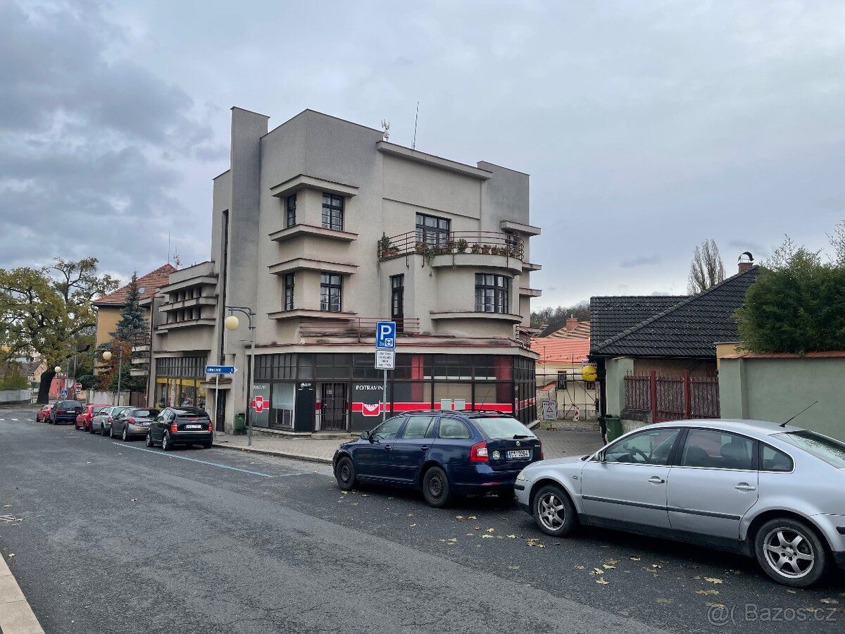 Nabízime k pronájmu atraktivní, nebytové prostory v centru K
