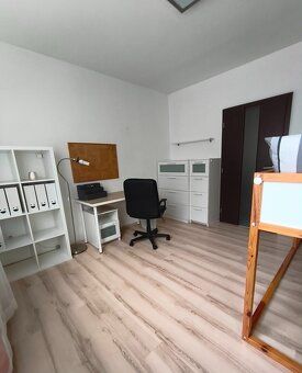 Pronajmu byt o výměře 3+1 90m2 v ulici Družstevní 105 530 09